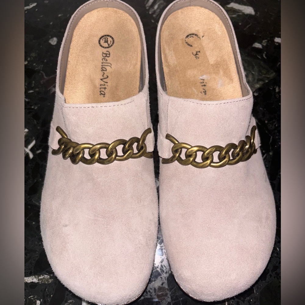 Bella Vita Suede Slip On Clog Shoe Leather NWT